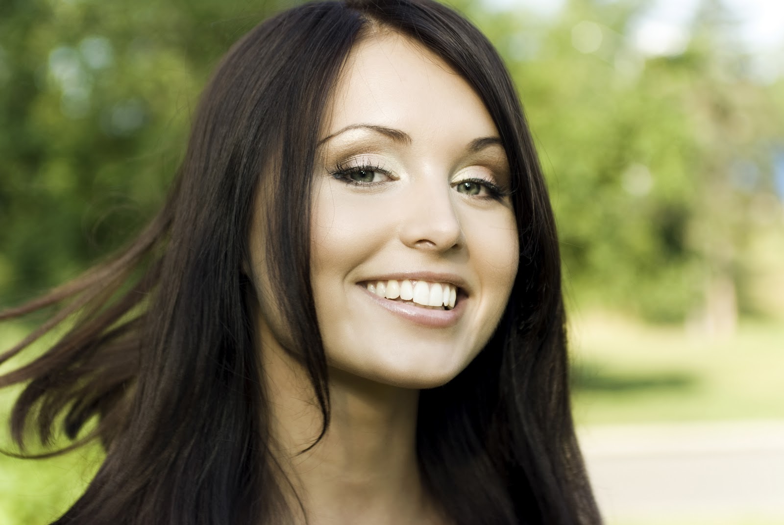 A Model's Secrets Lesson 2 Flattering Angles Tips on How to Take