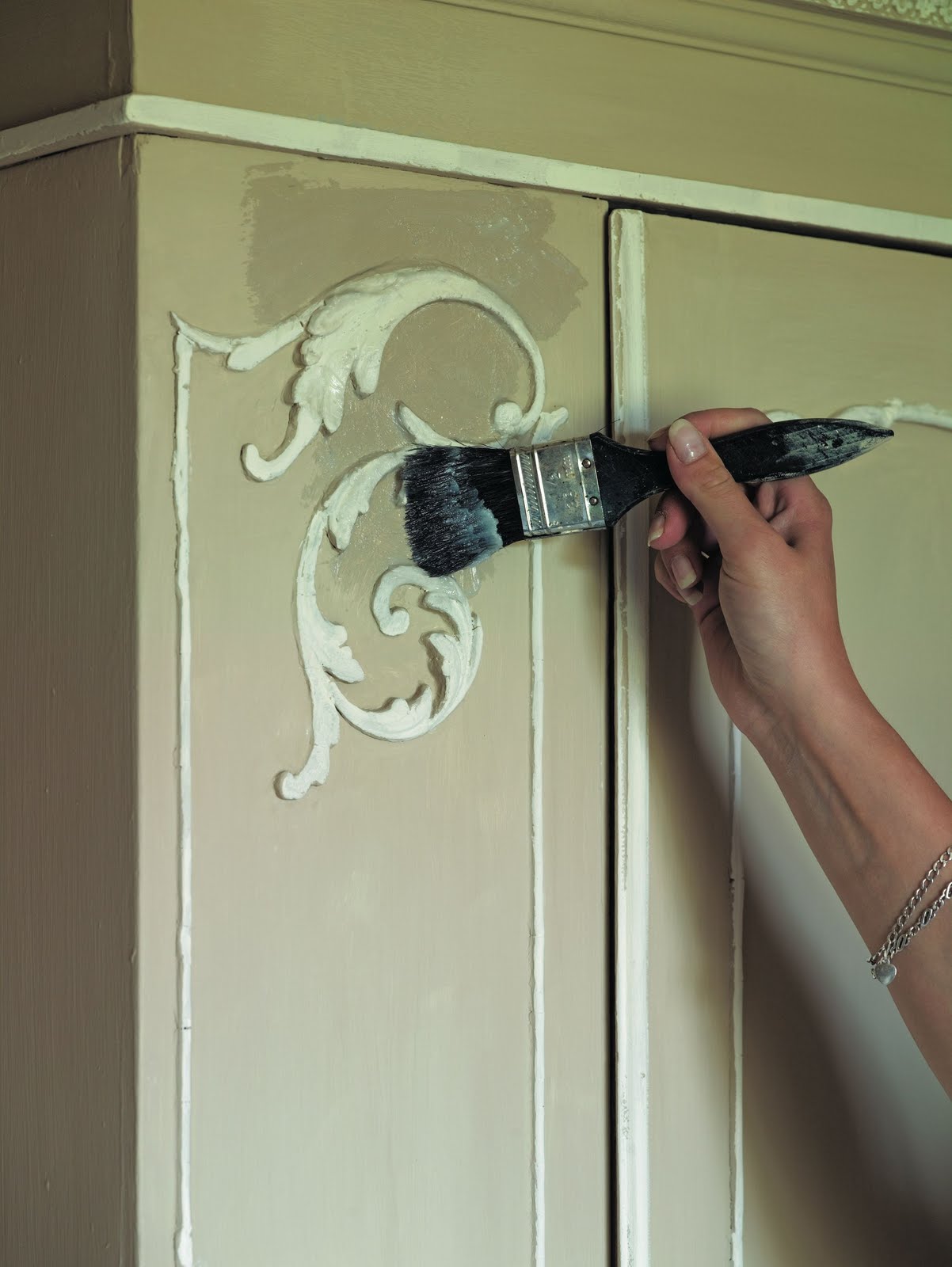 Shades of Amber How to Use Chalk Paint®