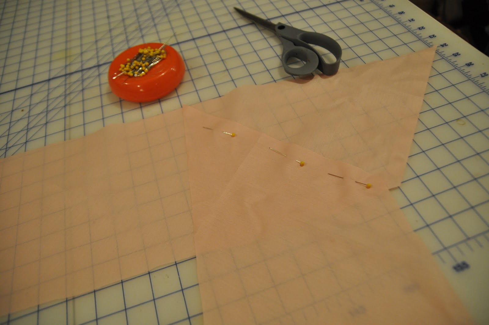 Kendall Boggs Fine Arts and Crafts How to Make a Ruffled Pillow Sham