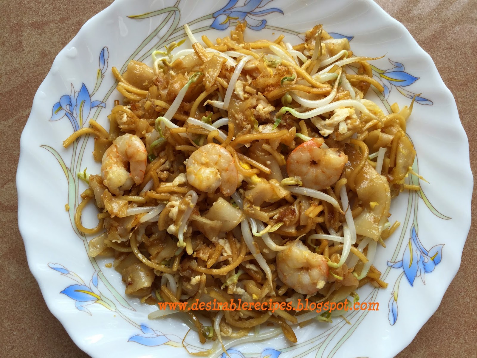 Fried Flat Rice Noodle and Yellow Noodle