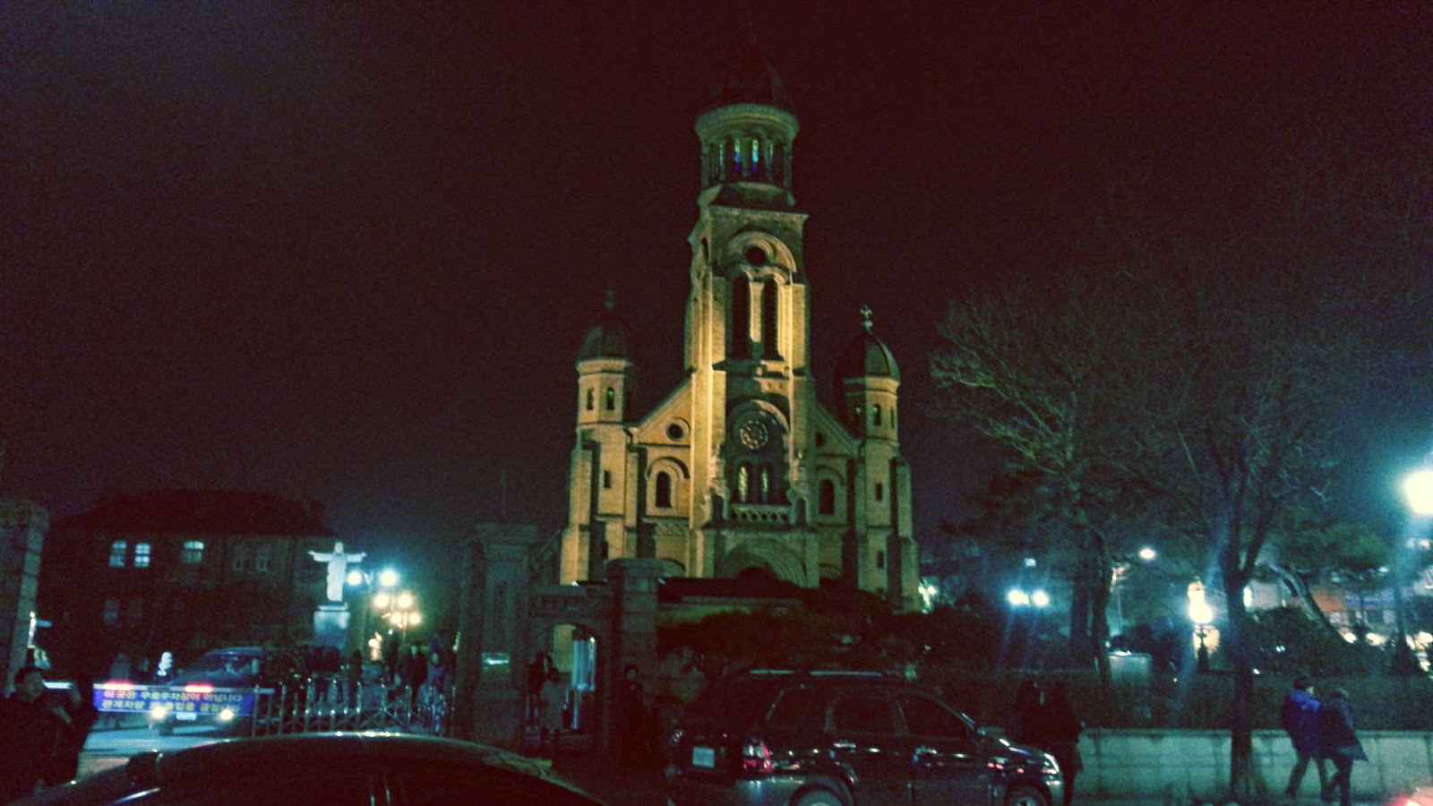 The rectangular building is topped with three Byzantine bell towers Slow Walk in Jeonju Slow City | meheartseoul.blogspot.com
