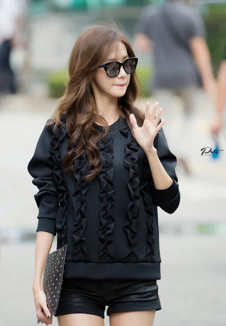Steal Yoona's All Black Style