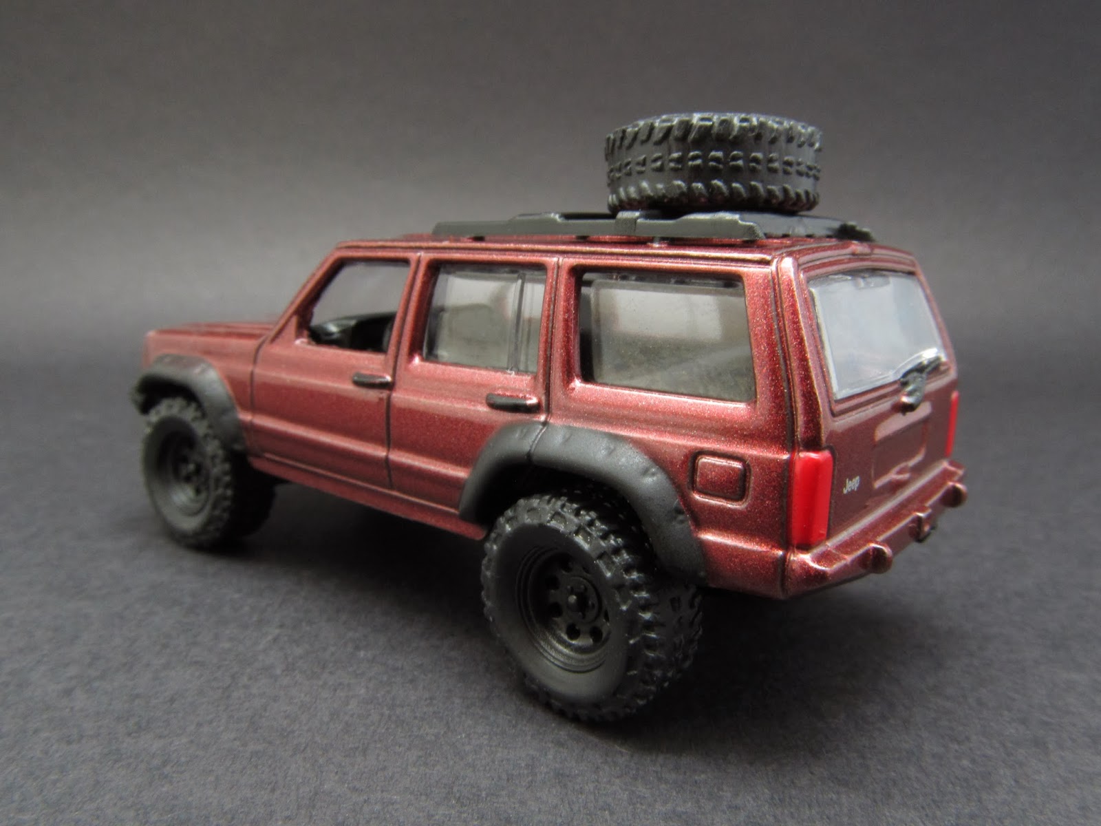 Diecast Hobbist Jeep Cherokee