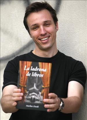 Fighting Ruben Wolfe by Markus Zusak