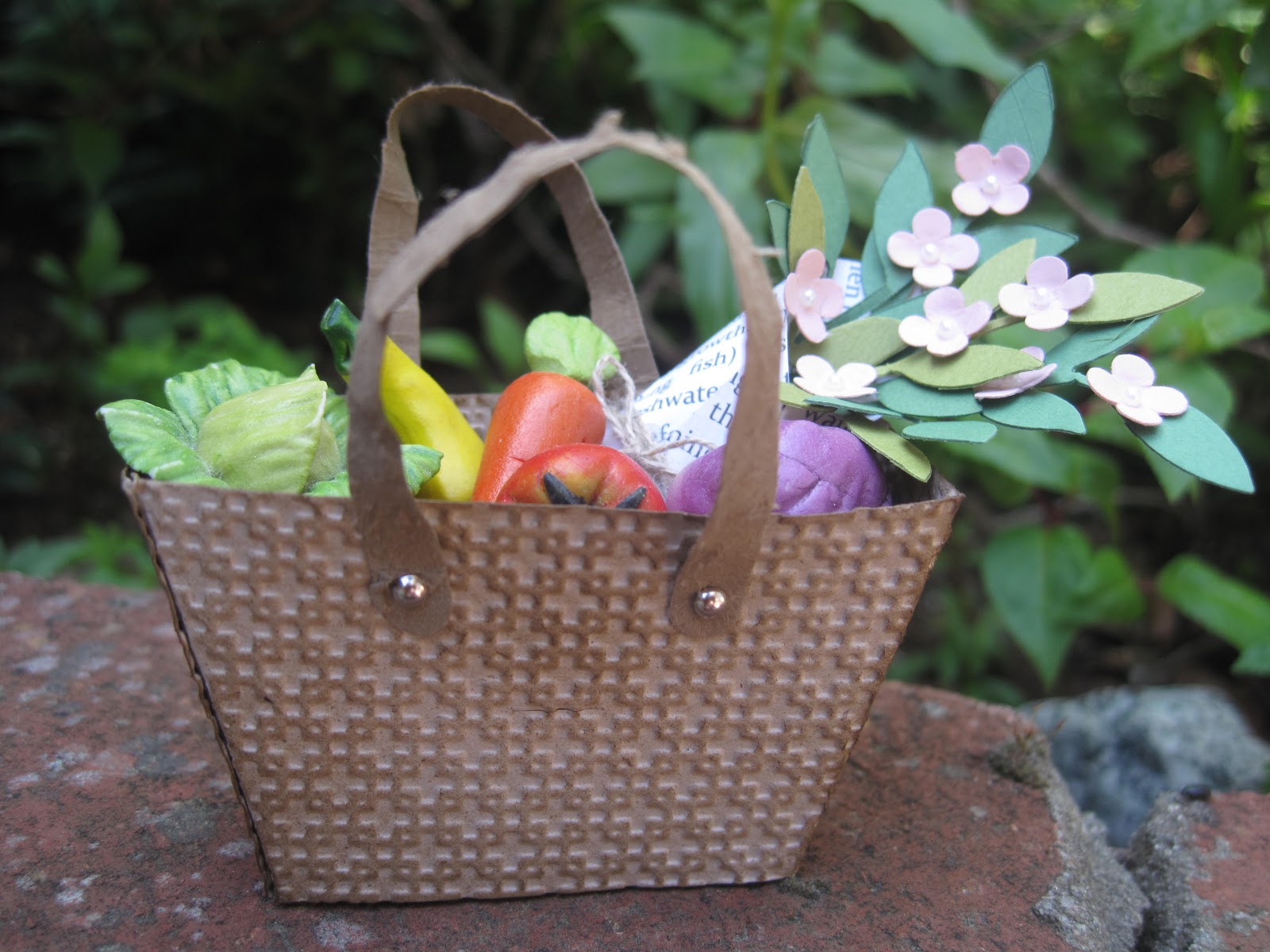 Lynda's Quiet Time Market Basket upside down Petite Purse