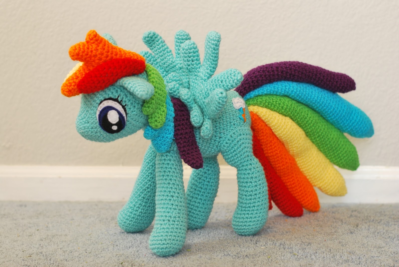 Knitting Butterflies: Rainbow Dash Amigurumi