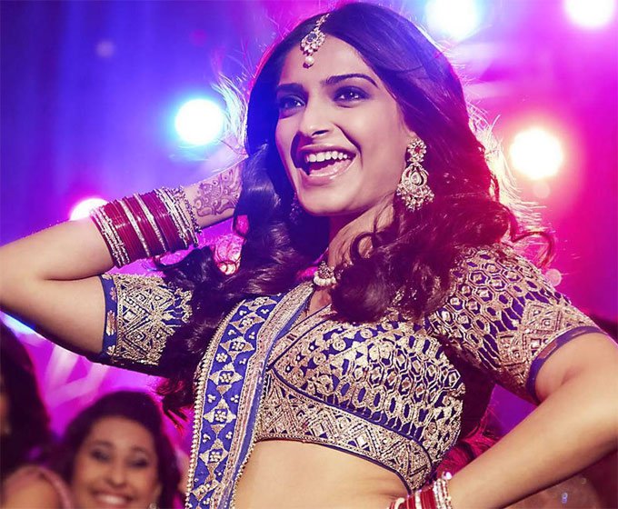 sonam kapoor hot images