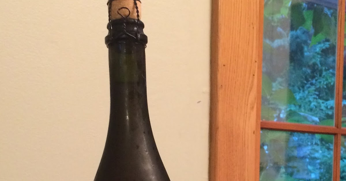 Along Came a Cider: Cider Review: Aaron Burr’s Homestead Elderberry Apple