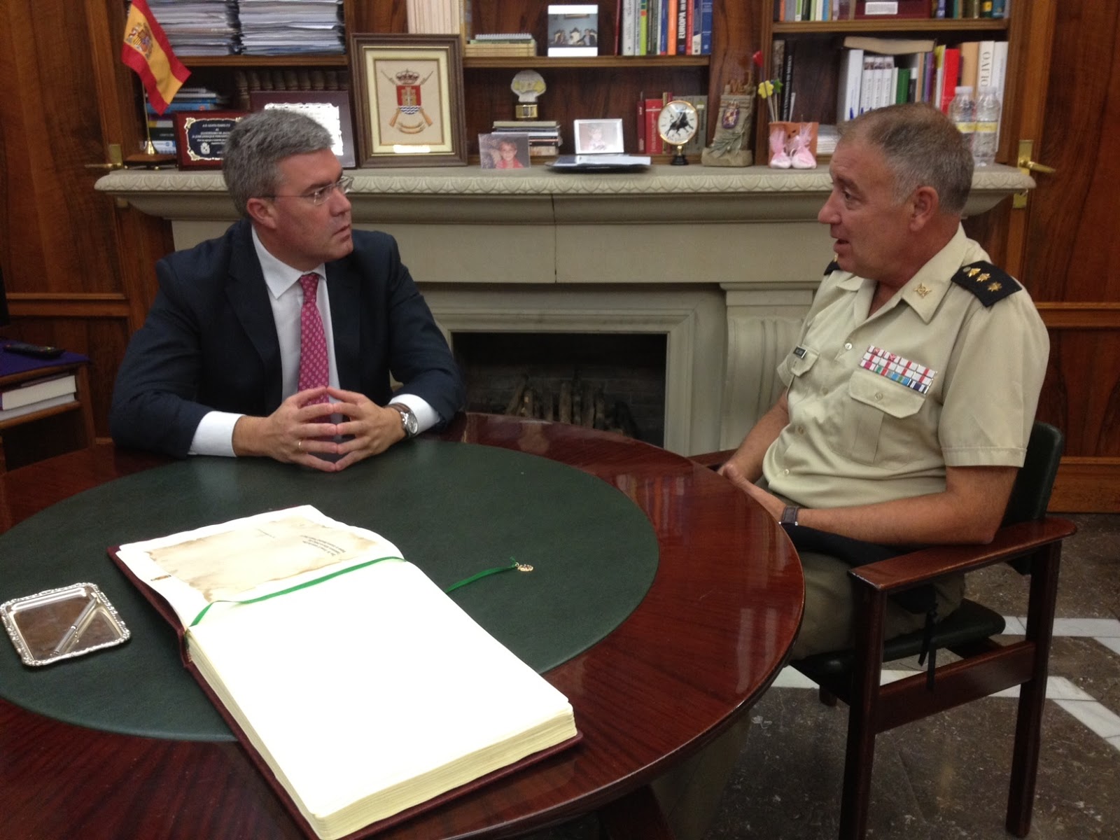 IMAGEN JAÉN VISITA COMANDANTE MILITAR DE CORDOBA Y JAÉN, DON ANTONIO RUIZ