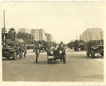 Desfile anual en el Paseo de la Castellana (1957-1958)
