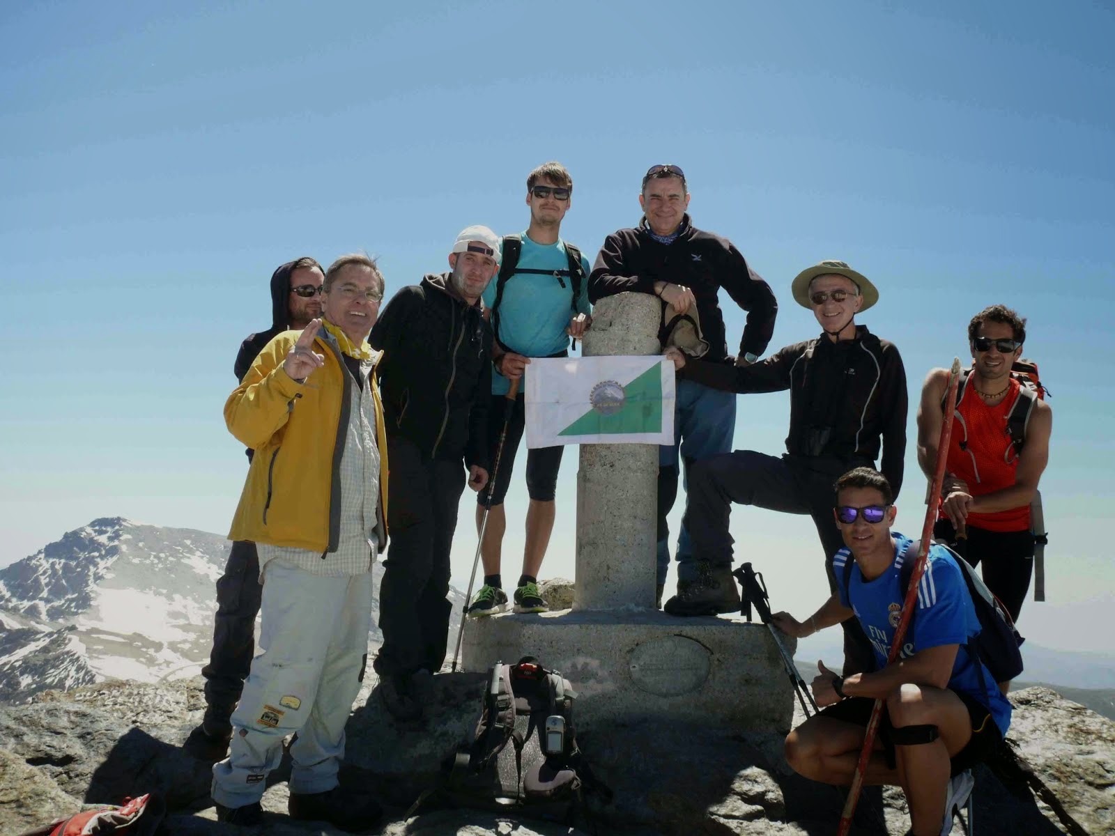 ASCENSO PICO VELETA 3.396 msnm, 9 mayo 2015