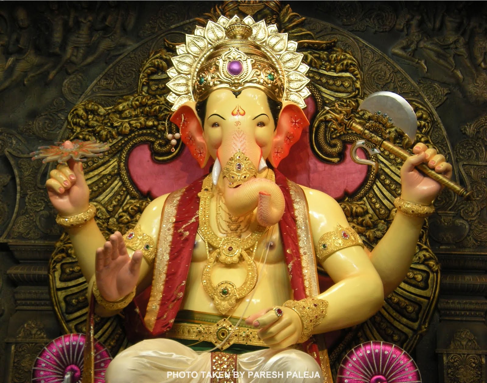 Mumbai Cha Ganpati: Lalbaugcha Raja-2011