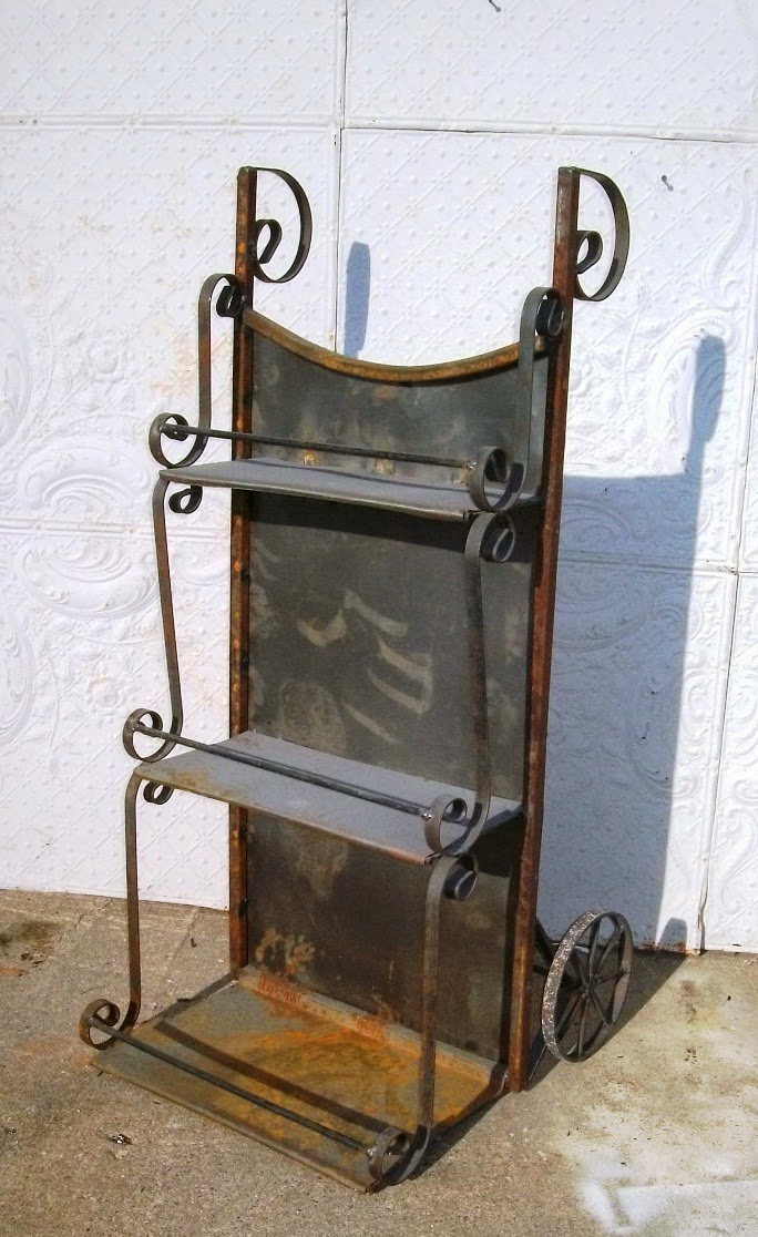 A Rustic Garden 3 Creative Ways to Use A Metal Bakers Rack