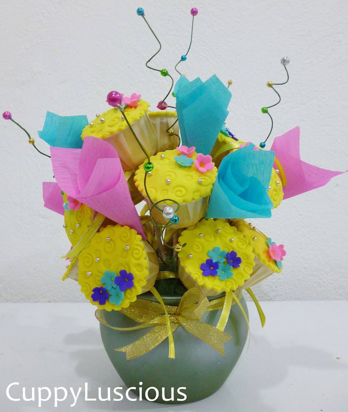 CUPPYLUSCIOUS: CUPCAKE BOUQUET