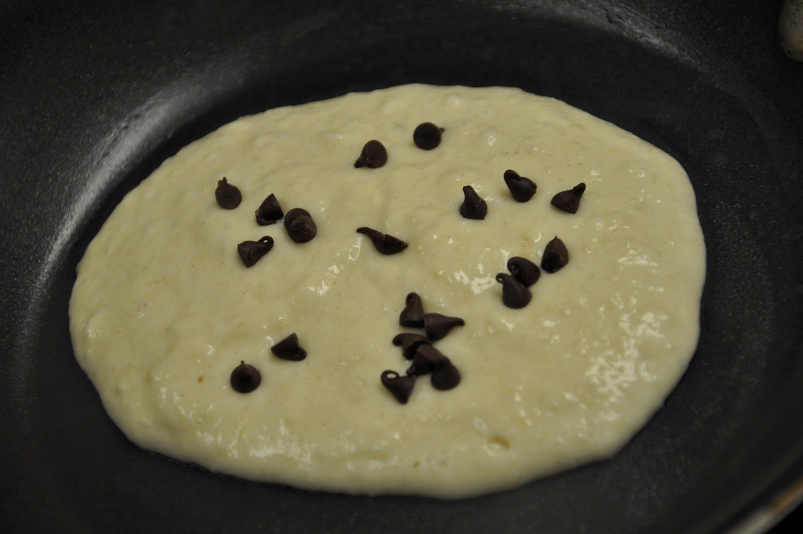 The Froggy Mom Chocolate Chip Apple Cinnamon Pancakes!