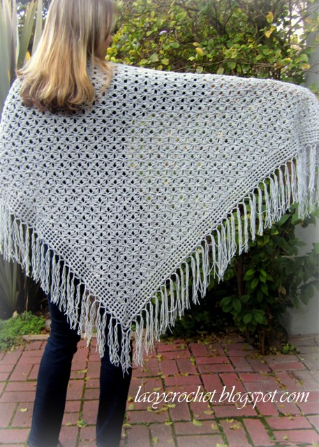Now let me tell you how I made this shawl. Therewere four steps: