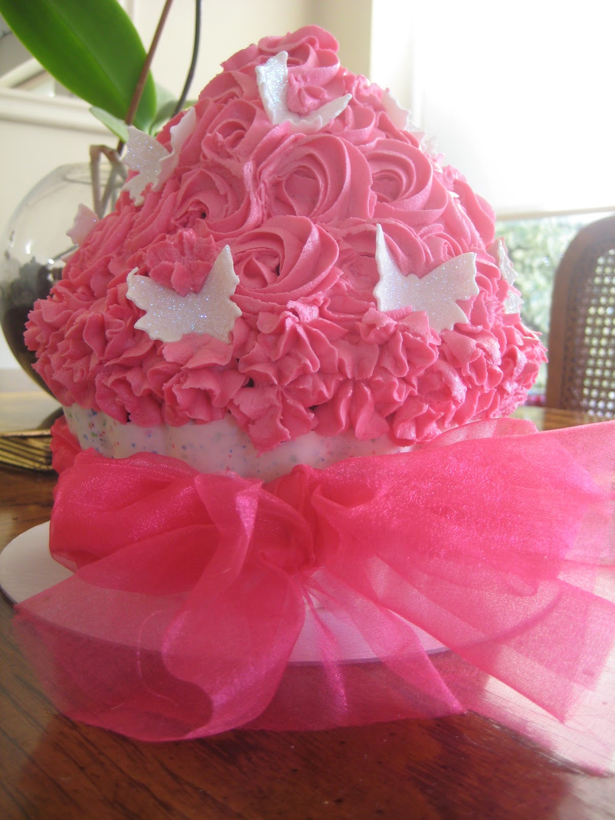 Giant Cupcake Cake Sainsbury S Giant Cupcake Cake Sainsbury S