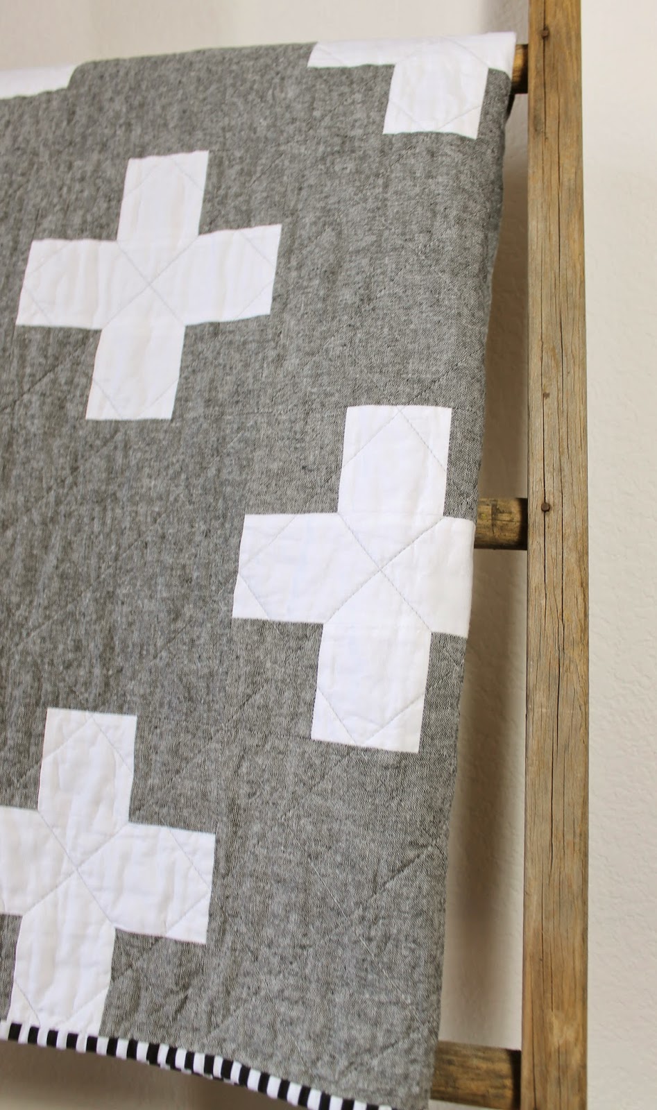 craftyblossom essex linen cross quilt.