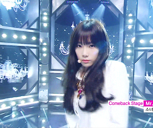 %EC%86%8C%EC%8B%9C(Tae+yeon),+MrMr11.gif