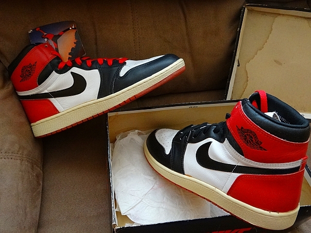 1985 jordan 1 black toe