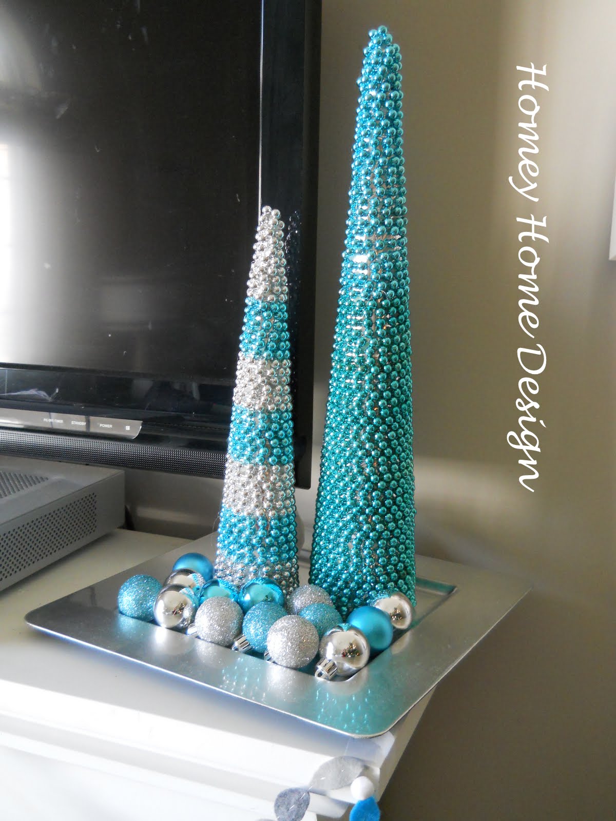 homey home design Christmas Tree Creations