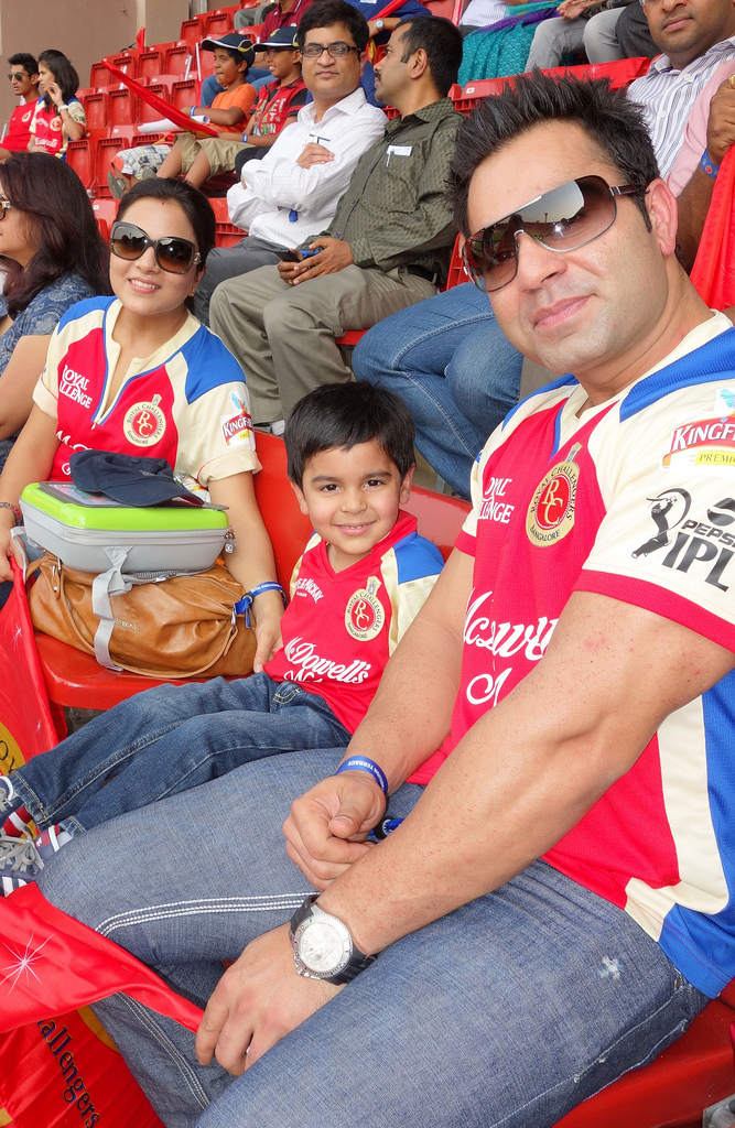 Indian Cricketer Virat Kohli Family Photos - MERE PIX