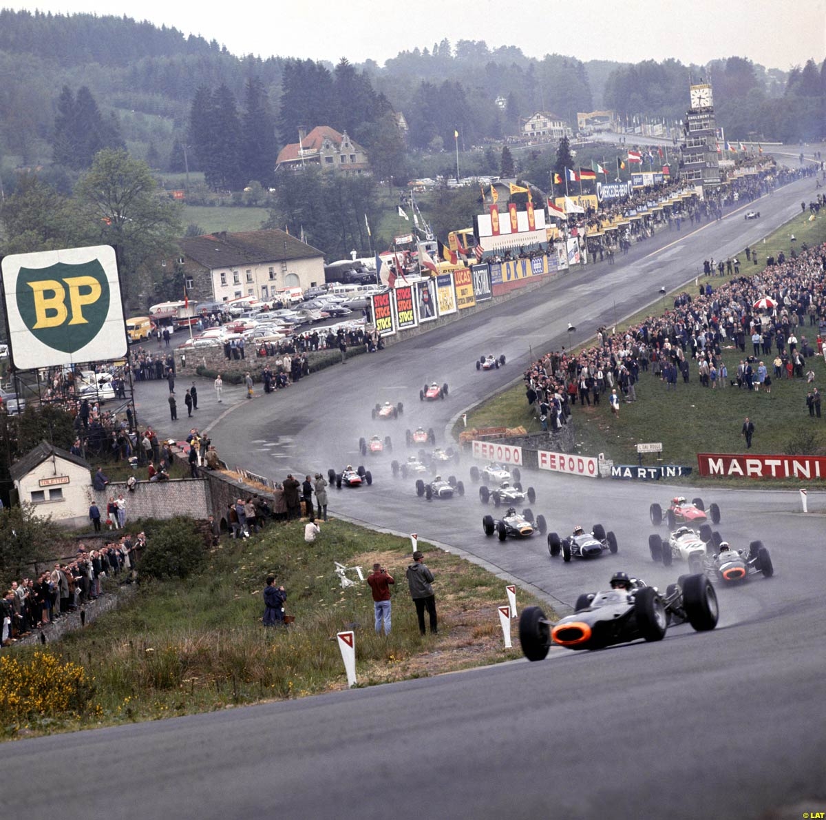 http://4.bp.blogspot.com/-8rz49Iy6boM/T6I-IkVCrZI/AAAAAAAABXI/6PdvIll_TuE/s1600/231965_spa_start_b_b1.jpg