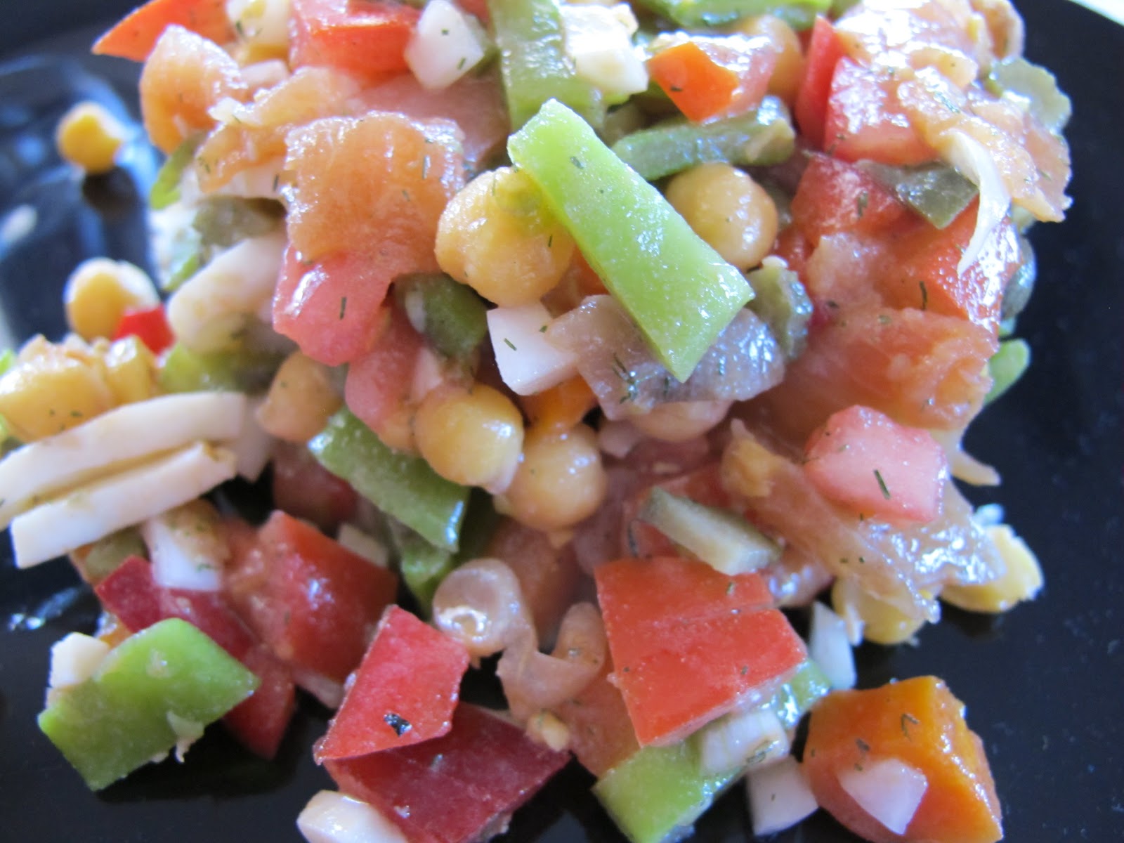 La Gata Curiosa ENSALADA DE GARBANZOS, JUDIAS VERDES Y SALMON AHUMADO