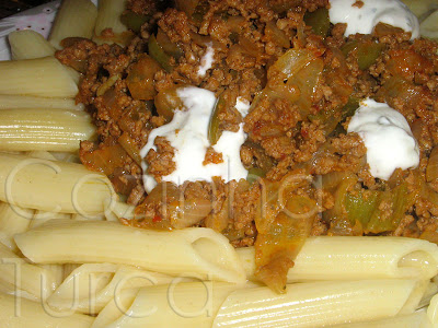 Penne com Carne Picada (Kıymalı Makarna)