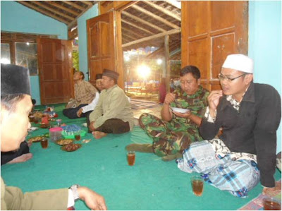 BABINSA KORAMIL-13/SUKODONO KOMSOS DENGAN TOGA BABINSA KORAMIL-13/SUKODONO KOMSOS DENGAN TOGA