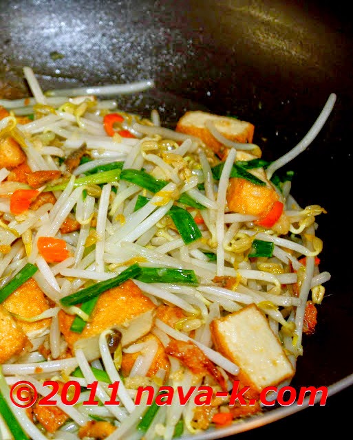 navak Bean Sprouts With Salted Fish