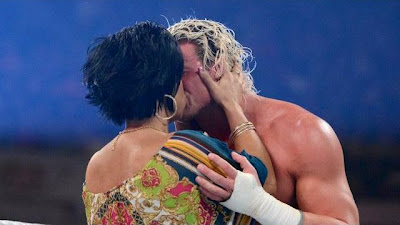 vickie guerrero besa a dolph ziggler en raw