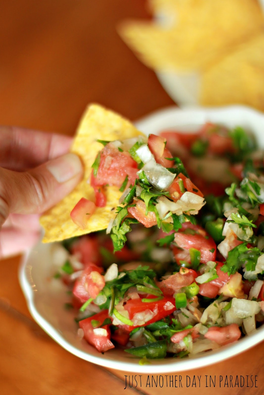 Larissa Another Day: Recipe Thursday: Guacamole AND Pico de Gallo