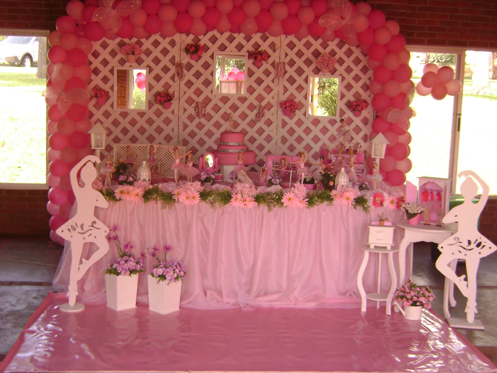decoracao festa barbie:linda festa barbie bailarinas foi o tema da festa da anna domingo 17
decoracao festa barbie:linda festa barbie bailarinas foi o tema da festa da anna domingo 17