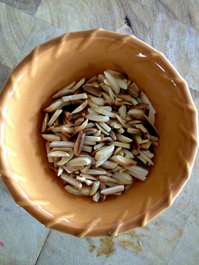 The Holland House: Toasted Almonds