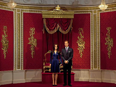 Aie Dear: Patung Lilin Pangeran William dan Kate Middleton