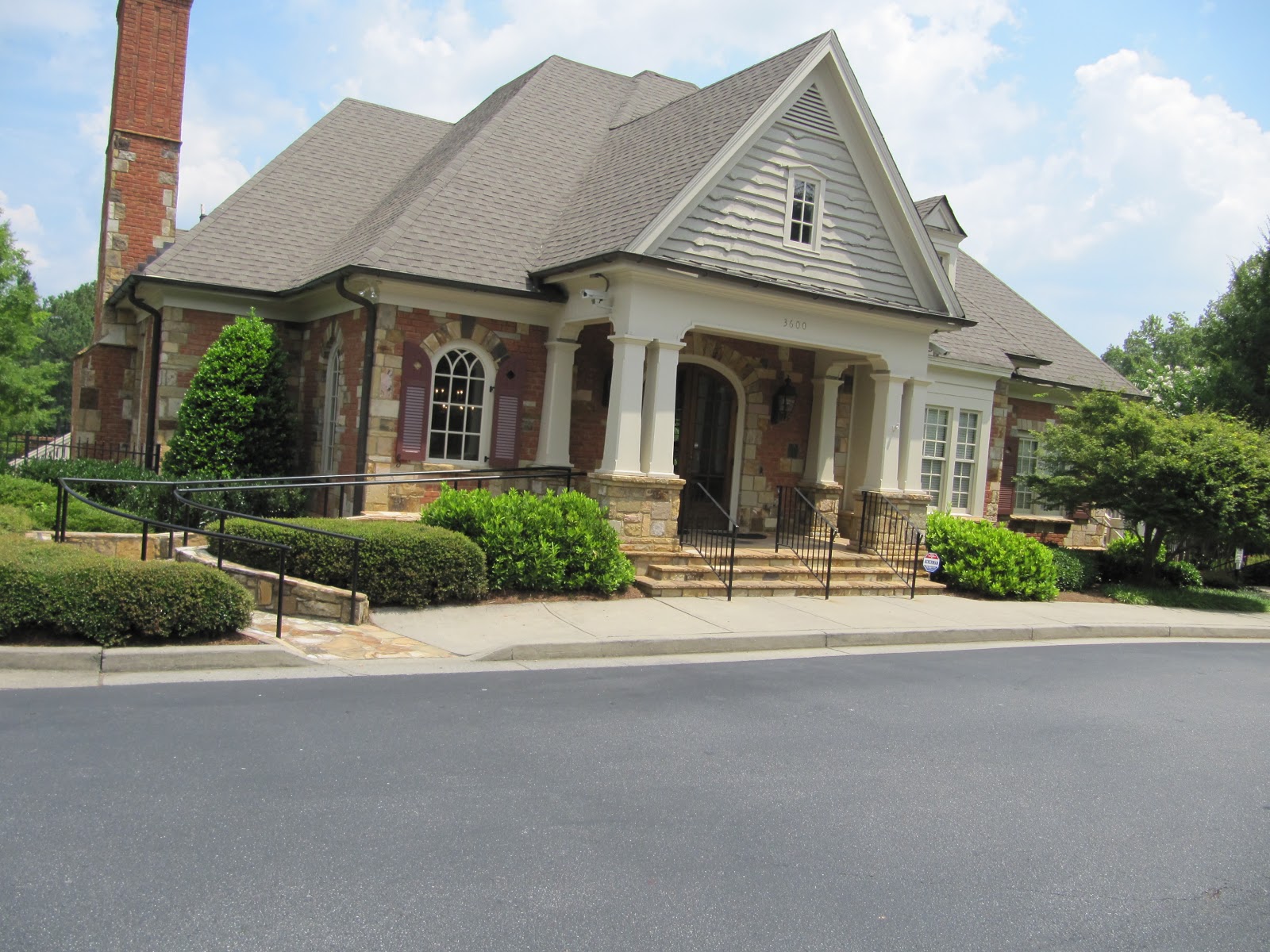 Pam Santoro Alpharetta, GA Real Estate Agent Glen Abbey Subdision in