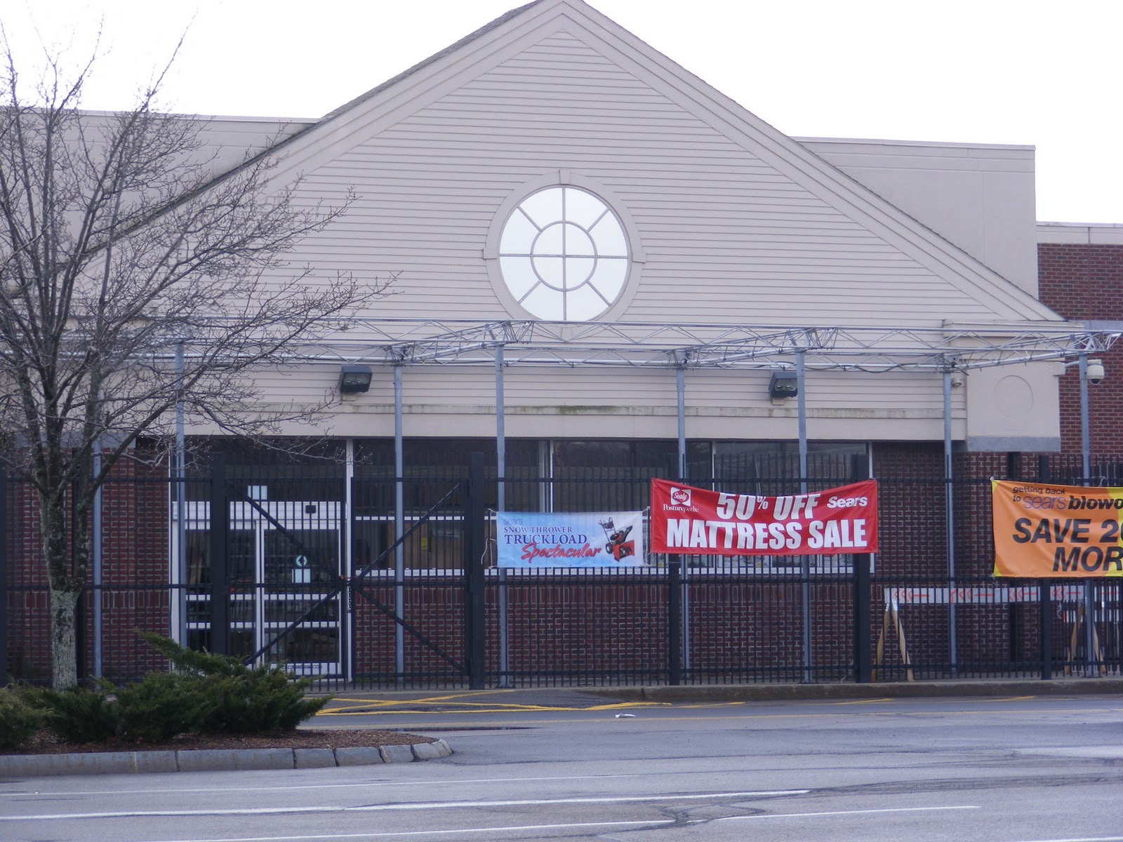 Dead and Dying retail Sears Essentials (formerly Kmart) in Keene, New