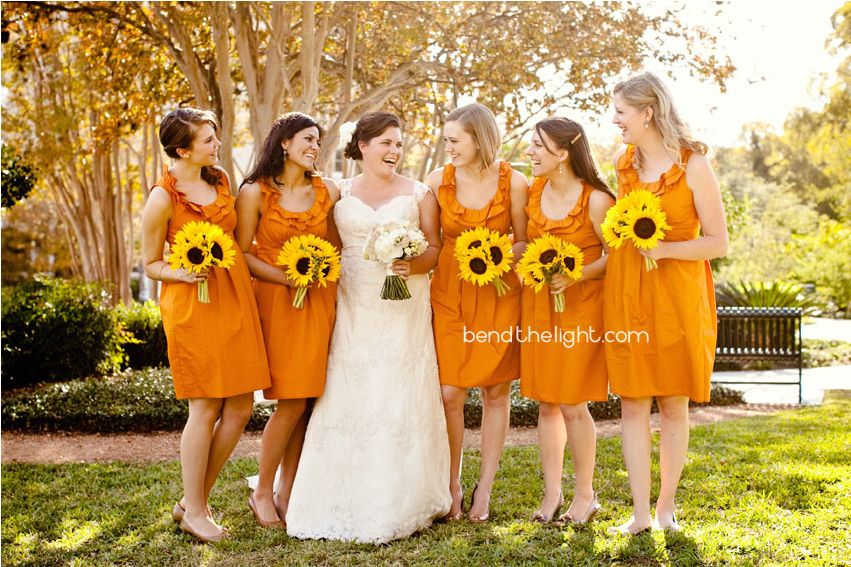 Love this cheerful wedding mixed with orange and turquoise colors with 