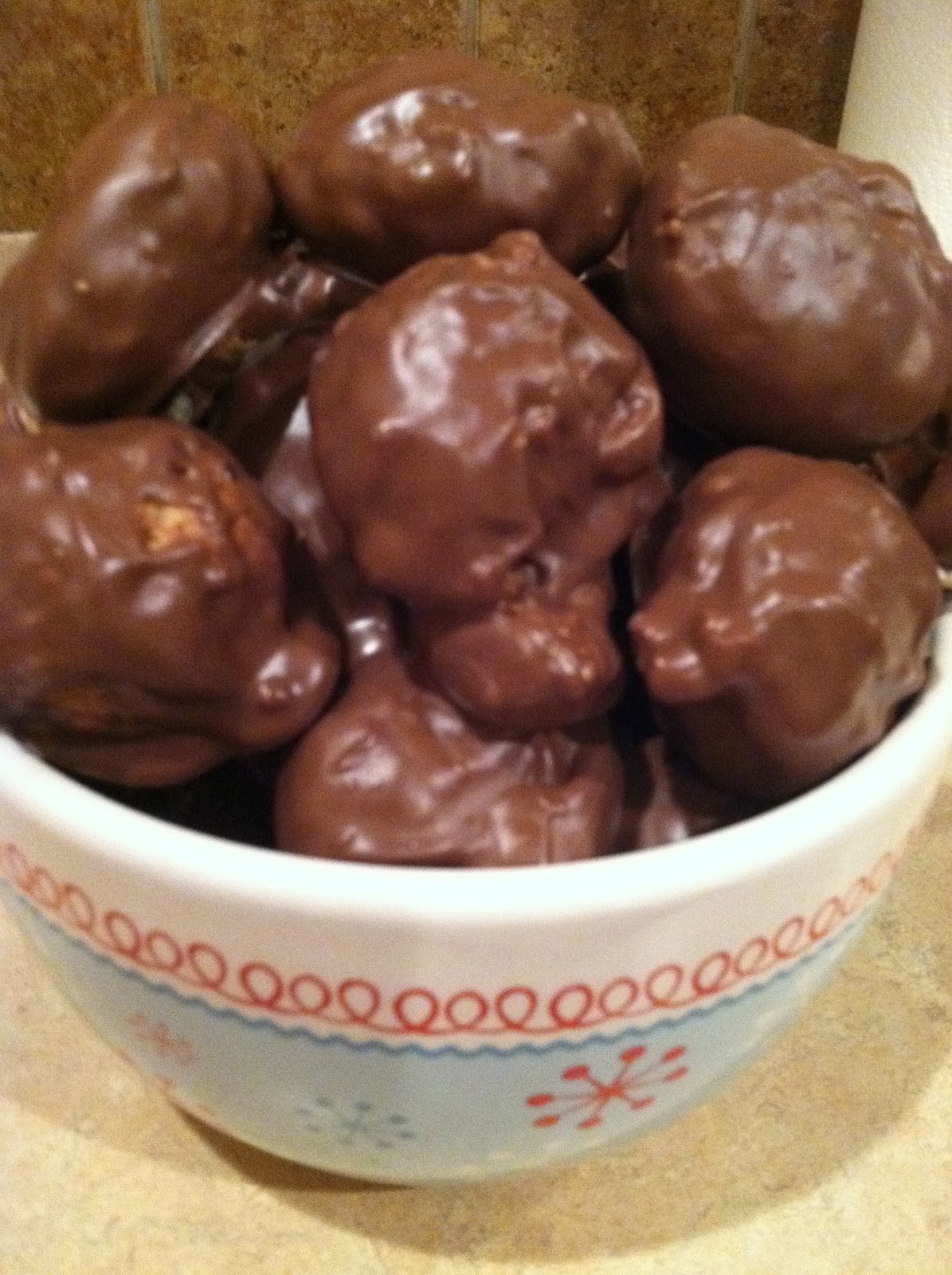 Easy Chocolate Peanut Butter Balls With Rice Krispies Easy Chocolate Peanut Butter Balls With Rice Krispies