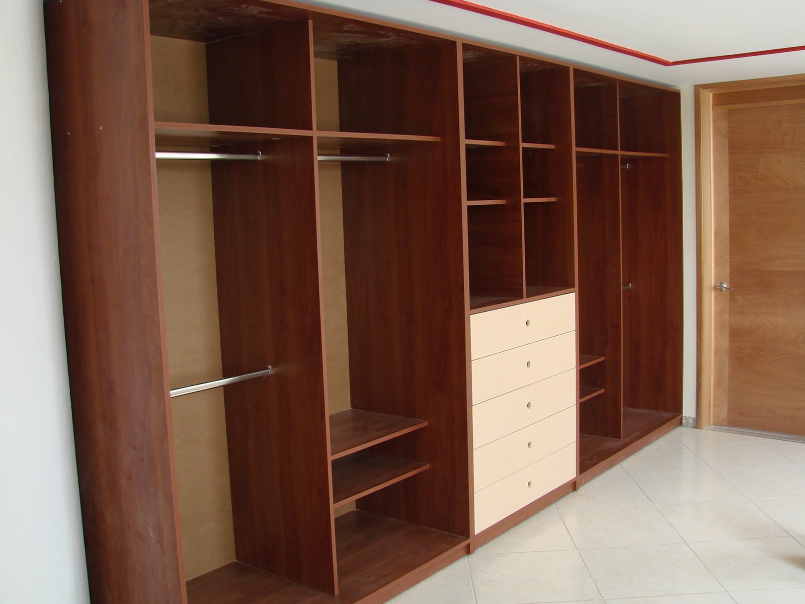 Cocinas Integrales, vestidores, closets, etc.: Closets y Vestidores