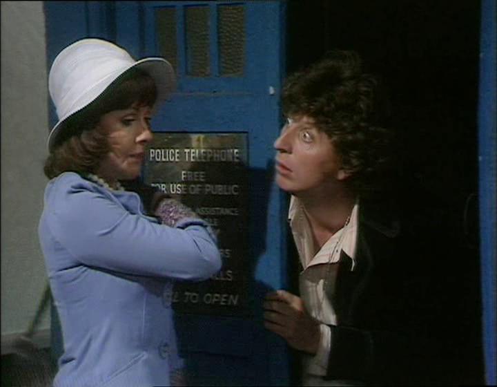 sarah_jane-the_doctor-robot.jpg