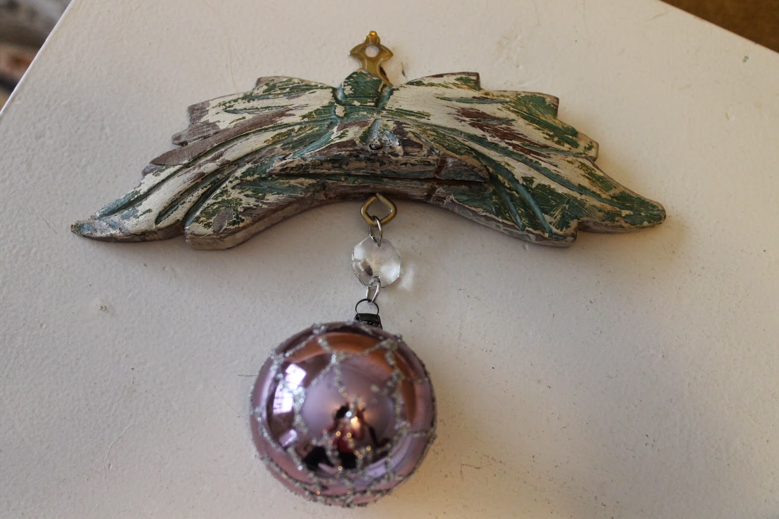 Dens gens Creatifs QUILT RACK FOR SPRING FIREPLACE DISPLAY