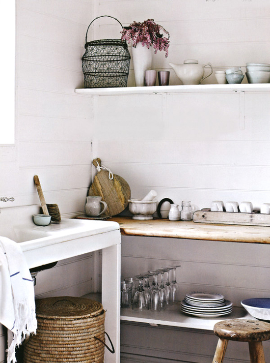Kitchens with a rustic and industrial design. View more at www.myparadissi.com