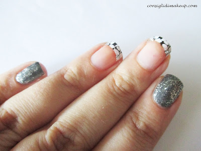 french manicure flower stamping