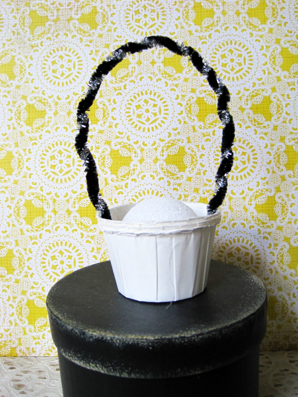 Lori Hairston Tutorial for Halloween Nut Cup