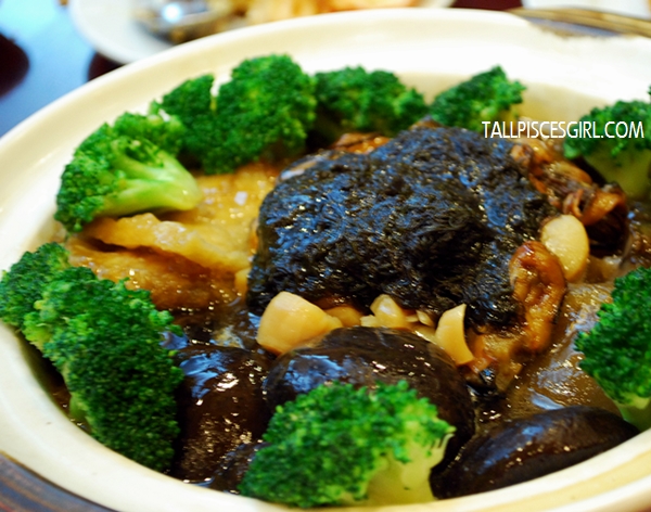 Cheng Ho Braised Mixed Dried Seafood with Claypot Sadri Cheng Ho Braised Mixed Dried Seafood with Claypot Sadri