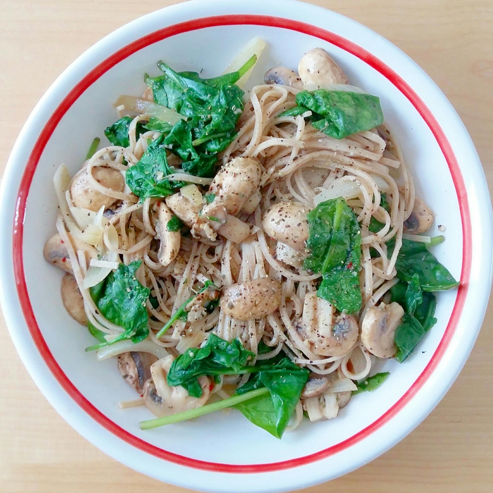 Ecstatically Em Speedy Garlic Mushroom Noodles