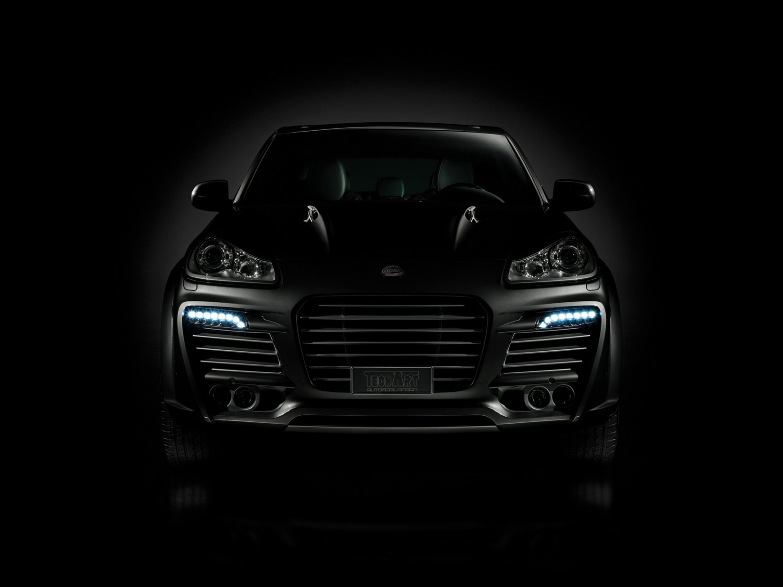 http://4.bp.blogspot.com/-98wOHuzvP6Q/TexYfzktHiI/AAAAAAAAAoY/bV2m2XmAvlQ/s1600/techart-porsche-cayenne-led-lights-01.jpg