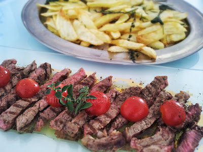 tagliata di carne e patate alla toscana di nigella